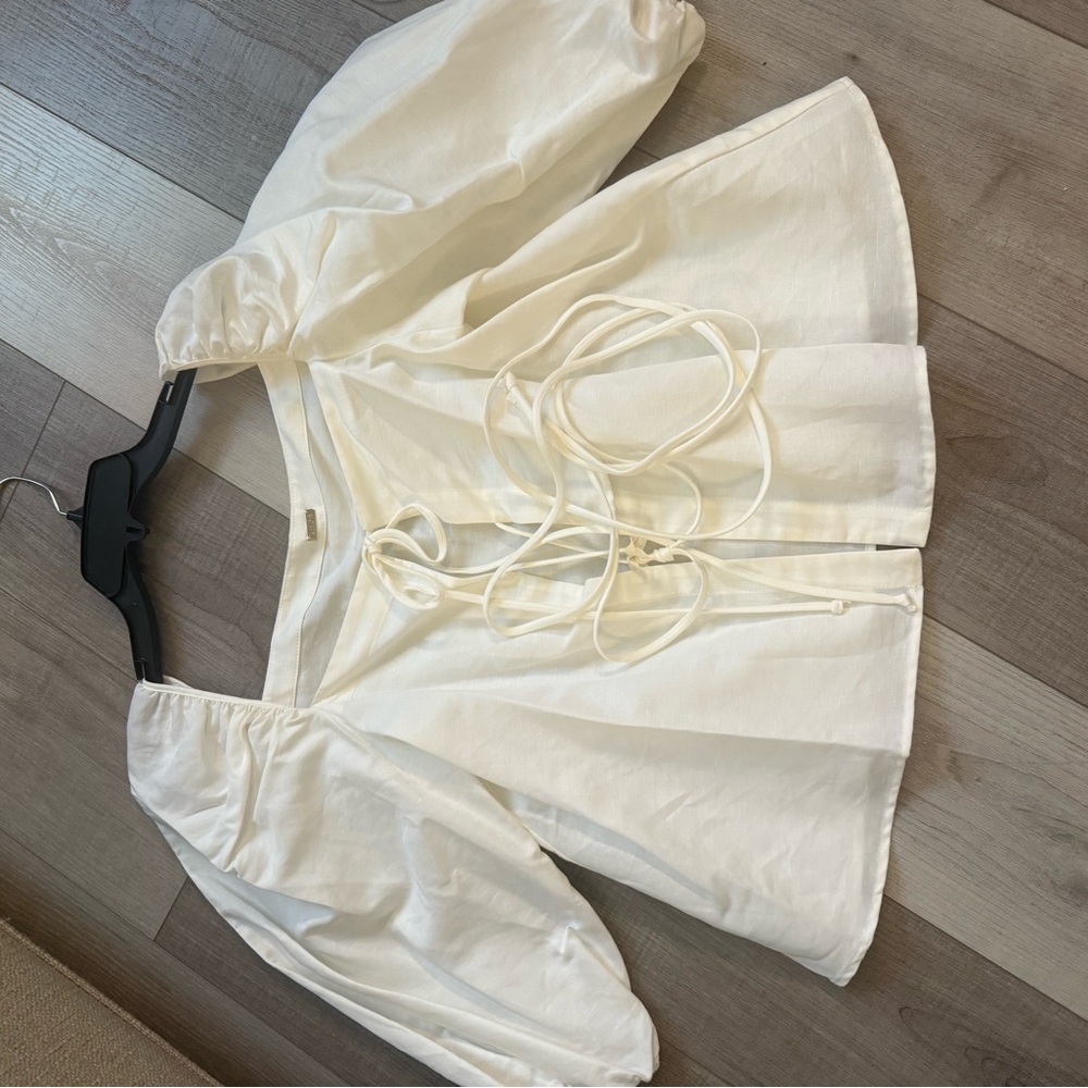 Cult Gaia White Linen Aurel Top. New without tags.